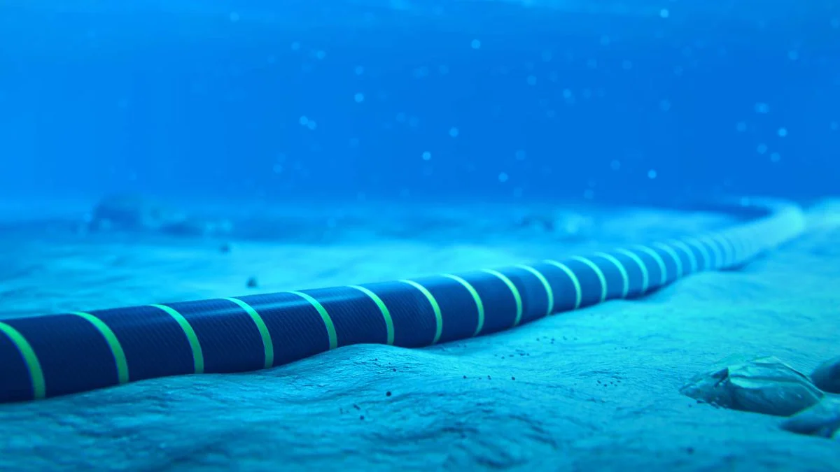 Navios chineses monitoram cabos submarinos de Google, Meta e alertam sobre riscos globais