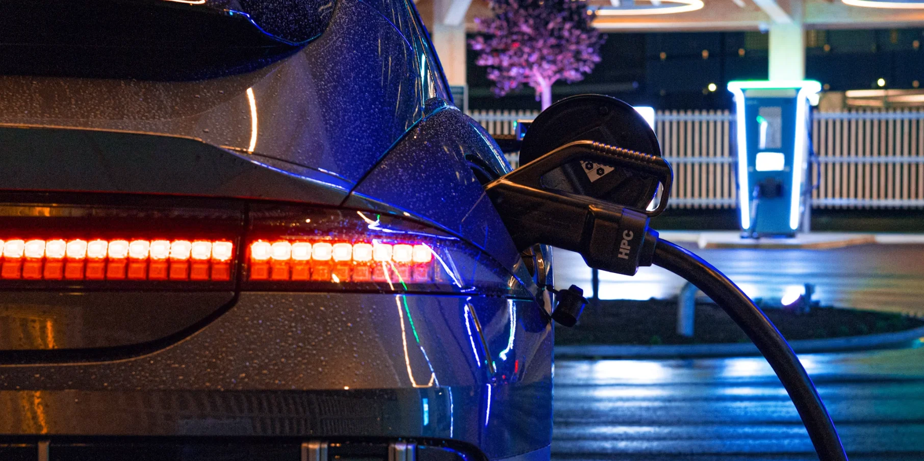 Como o "RG da bateria" vai ajudar a proteger quem compra carro elétrico seminovo