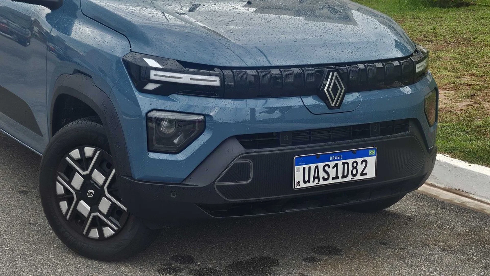 Placa de carro placa padr&atilde;o mercosul renault kwid e-tech 2025