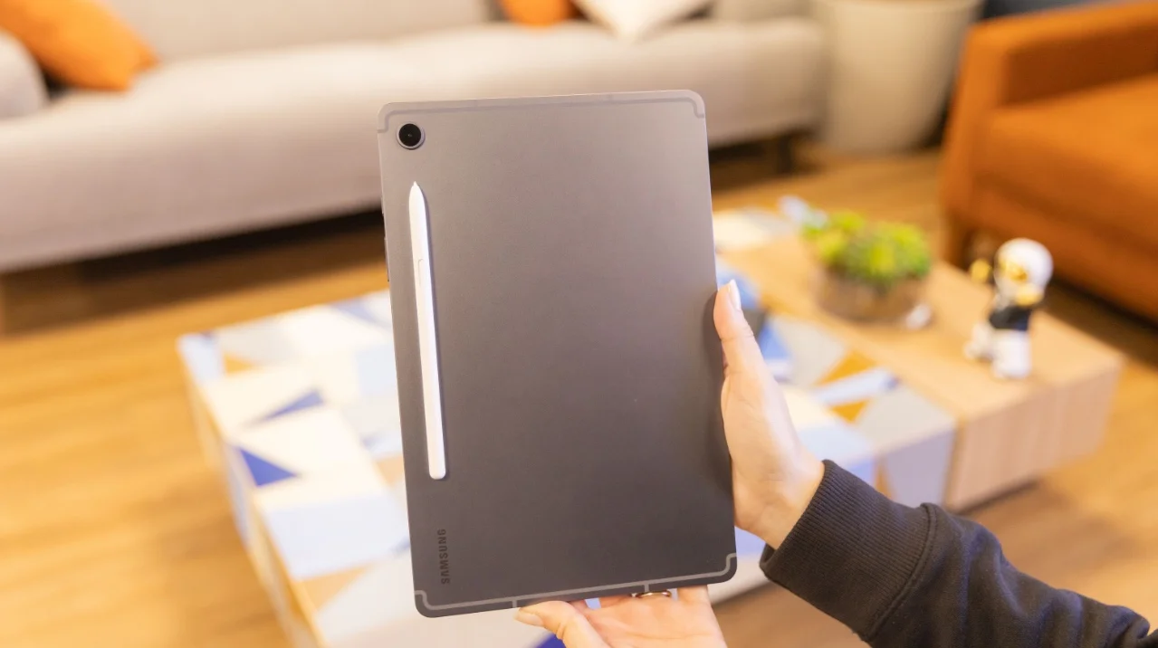 Galaxy Tab S10 Lite com S Pen e capa entra em oferta imperdível abaixo de R$ 1.900