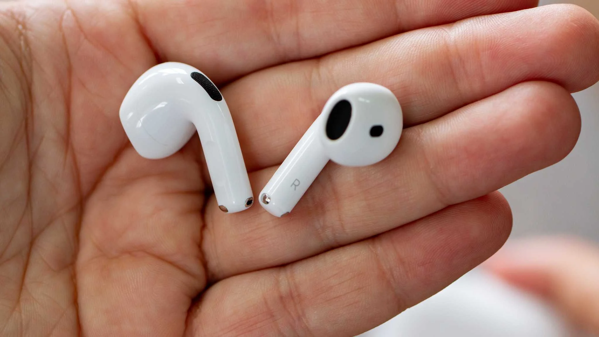 AirPods 4 Anc Fones em M&atilde;os