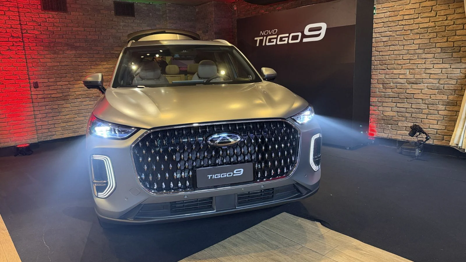 Tiggo 9 chega ao Brasil em duas versões; confira os preços