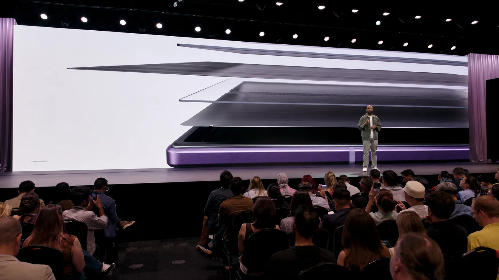 Tela de titânio no novo celular da Samsung? Entenda a nova tecnologia