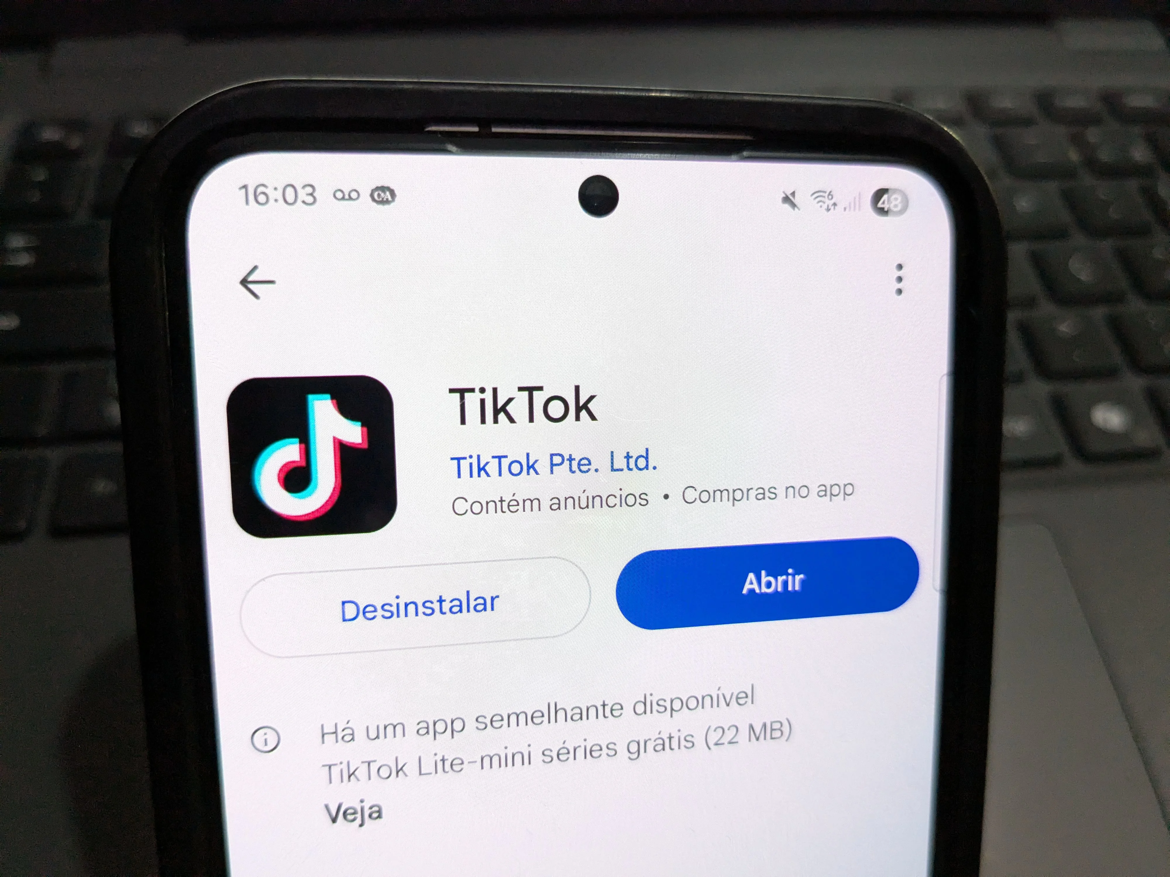TikTok mentiu sobre "bolha sombria" que levou adolescente a tirar própria vida