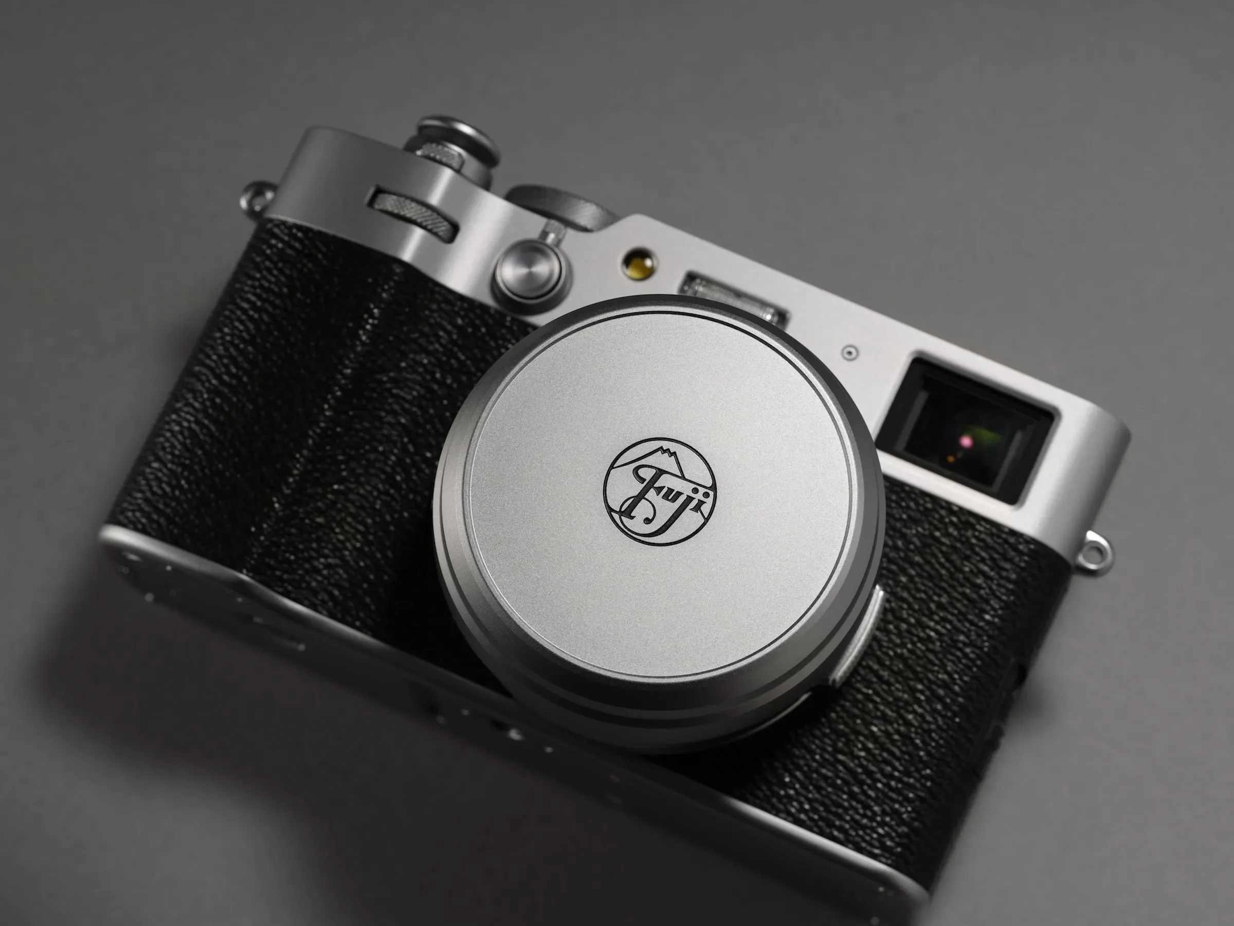 Dobro de luz: adaptador faz lente Canon F1.2 virar F0.9 em câmeras Fujifilm