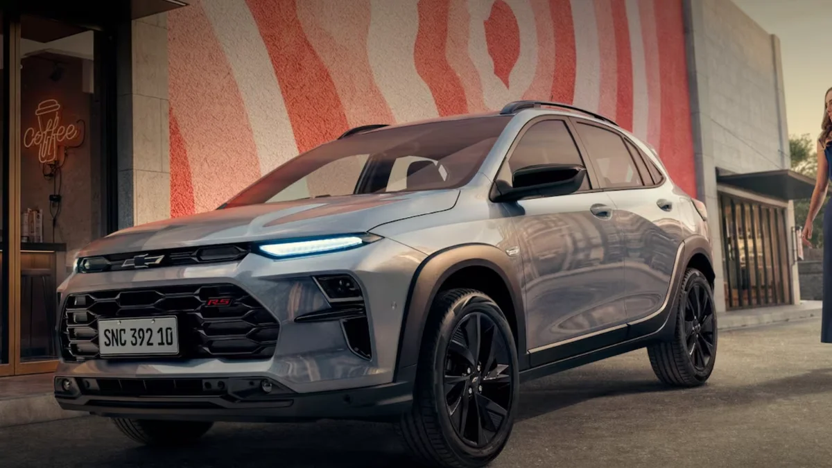 Chevrolet joga no chão preços do Sonic e compacto sai mais em conta que Fiat Audace