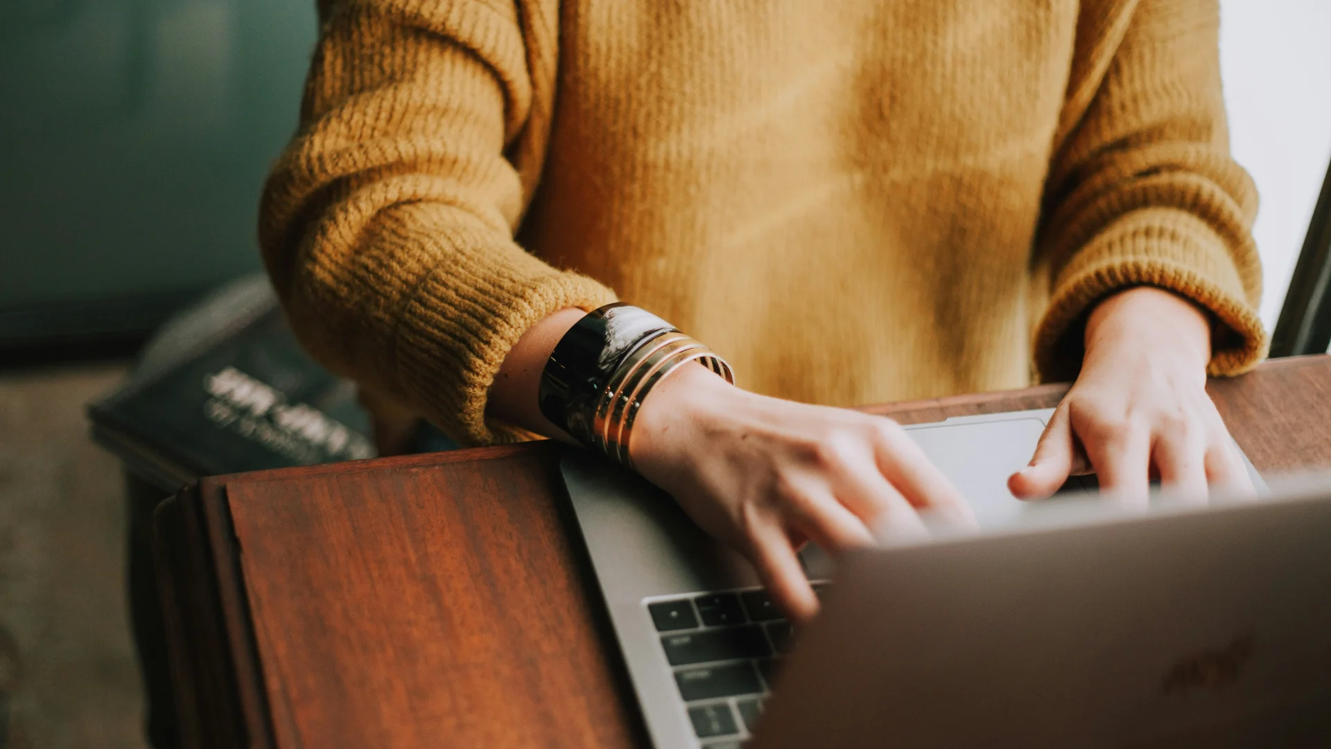 Candidatos e recrutadores começam a usar avatares de IA em entrevistas de emprego