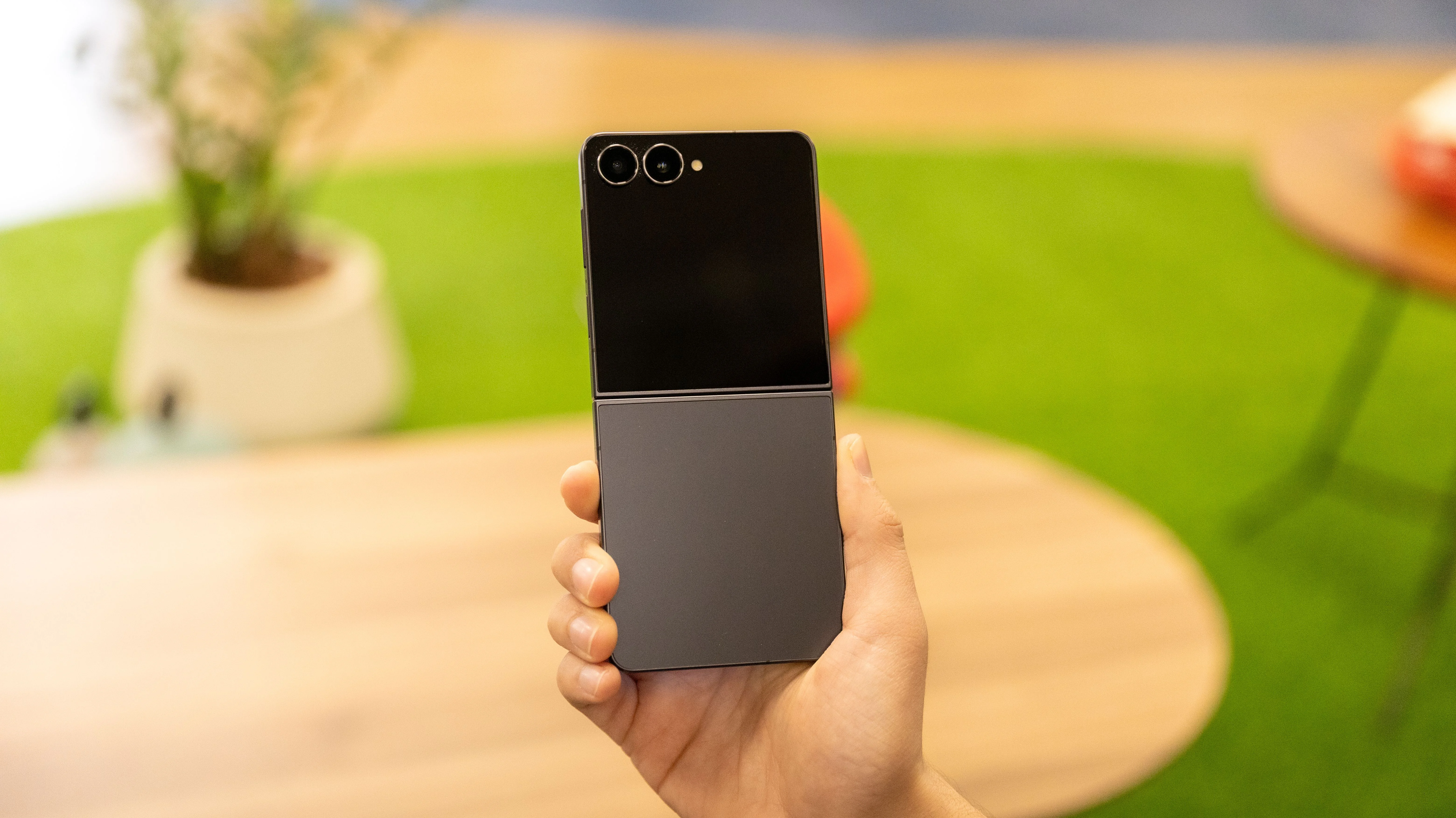 5G consome mais bateria que 4G em situações específicas, testado no Galaxy Z Flip 7