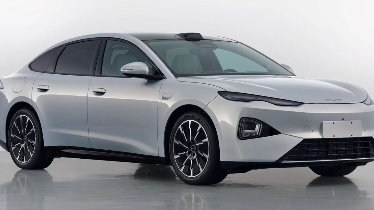 BYD aposenta carro recém-lançado no Brasil