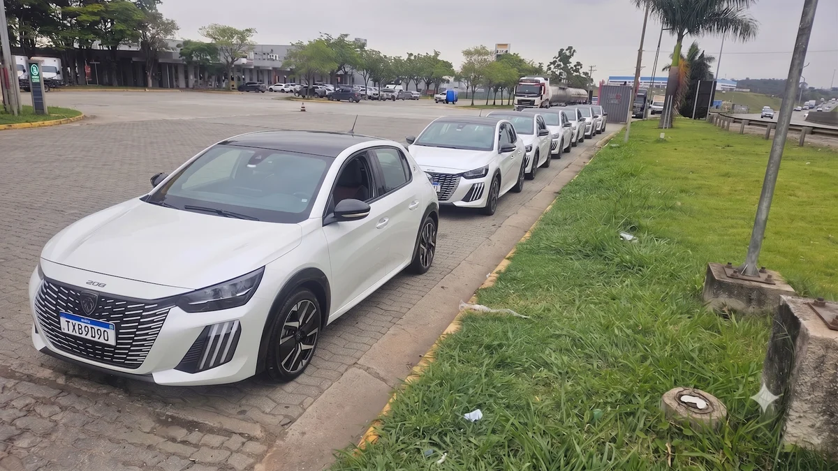 Peugeot recua do elétrico: alerta no mercado ⚡️