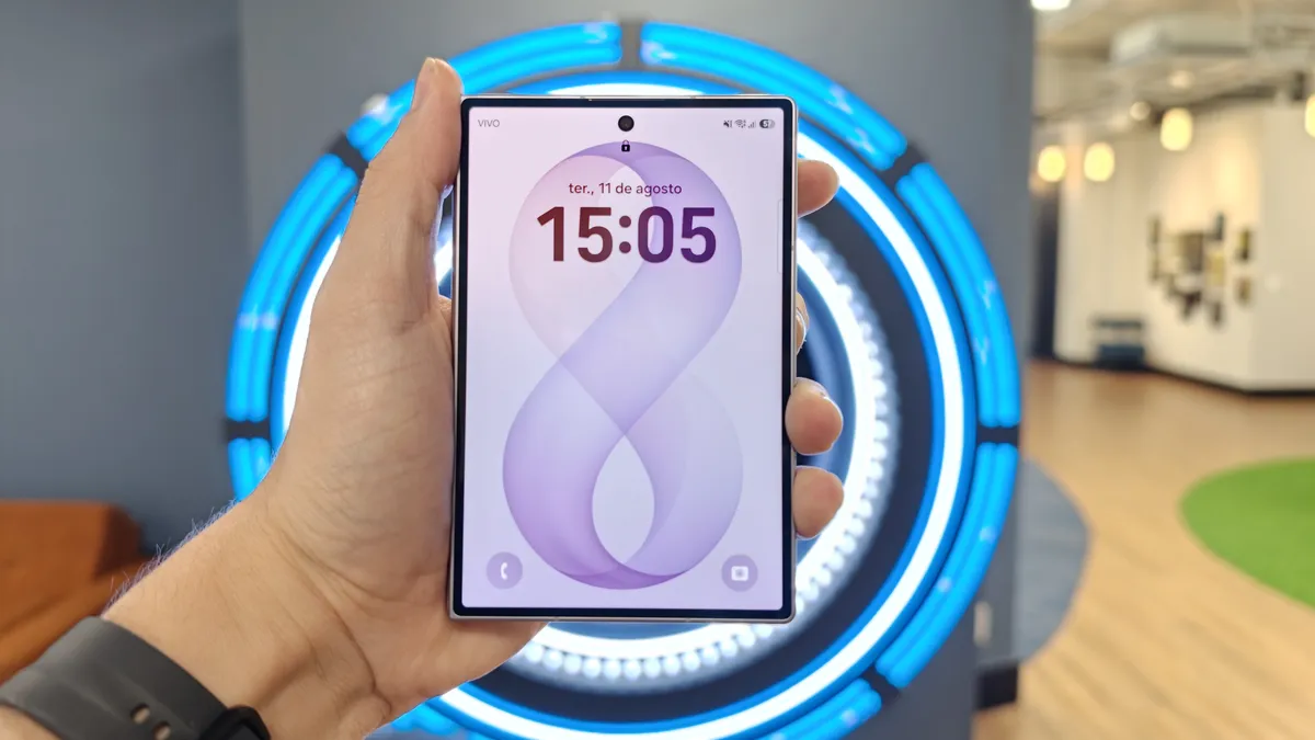 Galaxy Z Fold 8