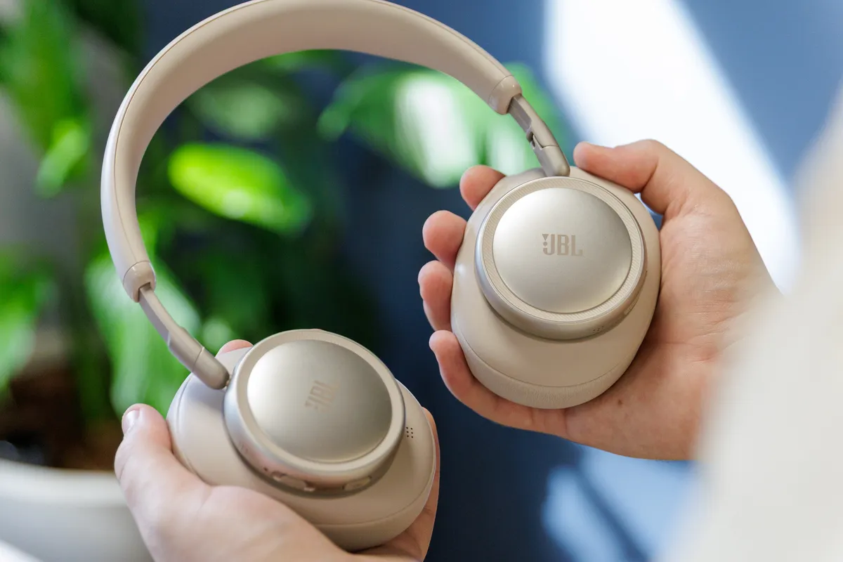 JBL780NC_1