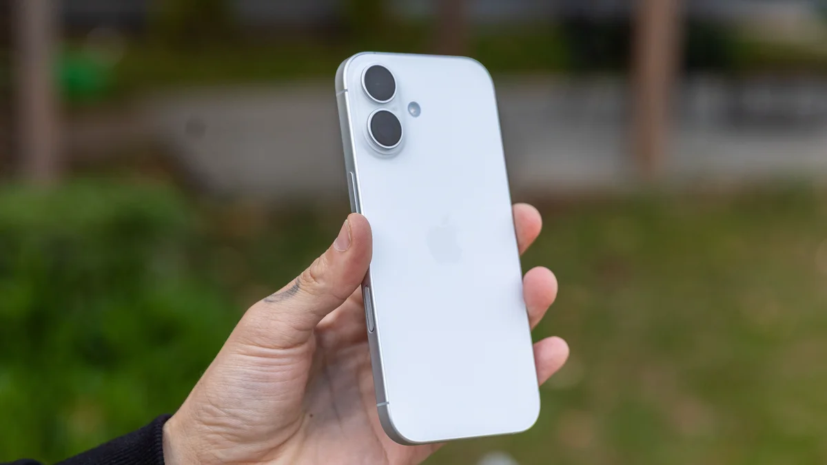 Shopee faz queima de iPhone 17 de 256 GB; veja como conseguir desconto