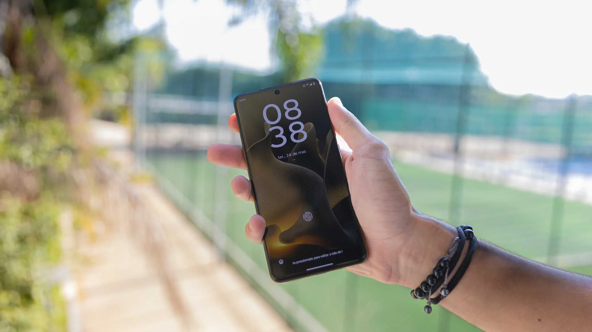 Mercado Livre dá R$ 4.524 em top da Motorola com câmera melhor que do iPhone
