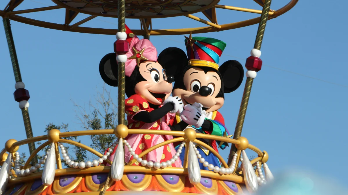 Disney faz venda bilionária e "se livra" dos canais History e A&E; entenda por que