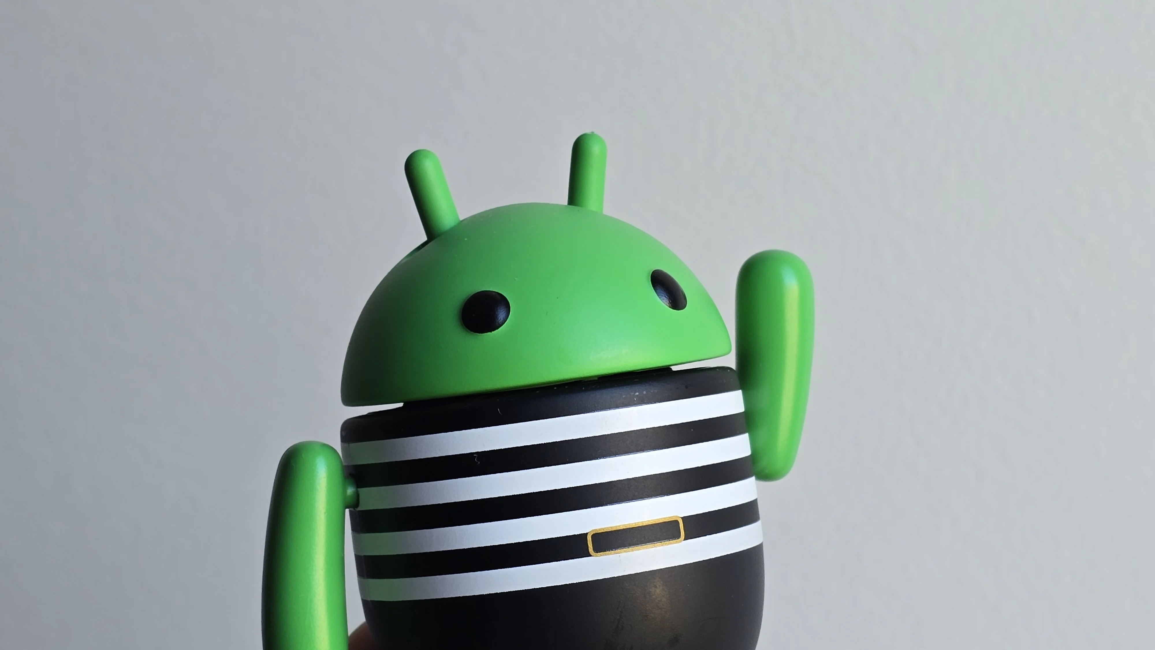 App misterioso aparece em milhões de Android; para que ele serve?