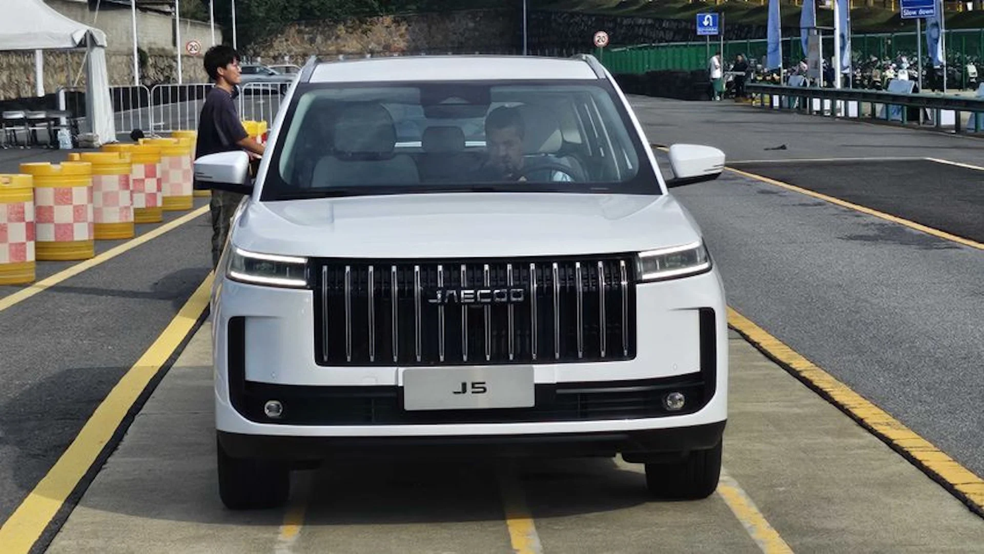 Jaecoo lança SUV híbrido para conquistar o mercado brasileiro com preço agressivo
