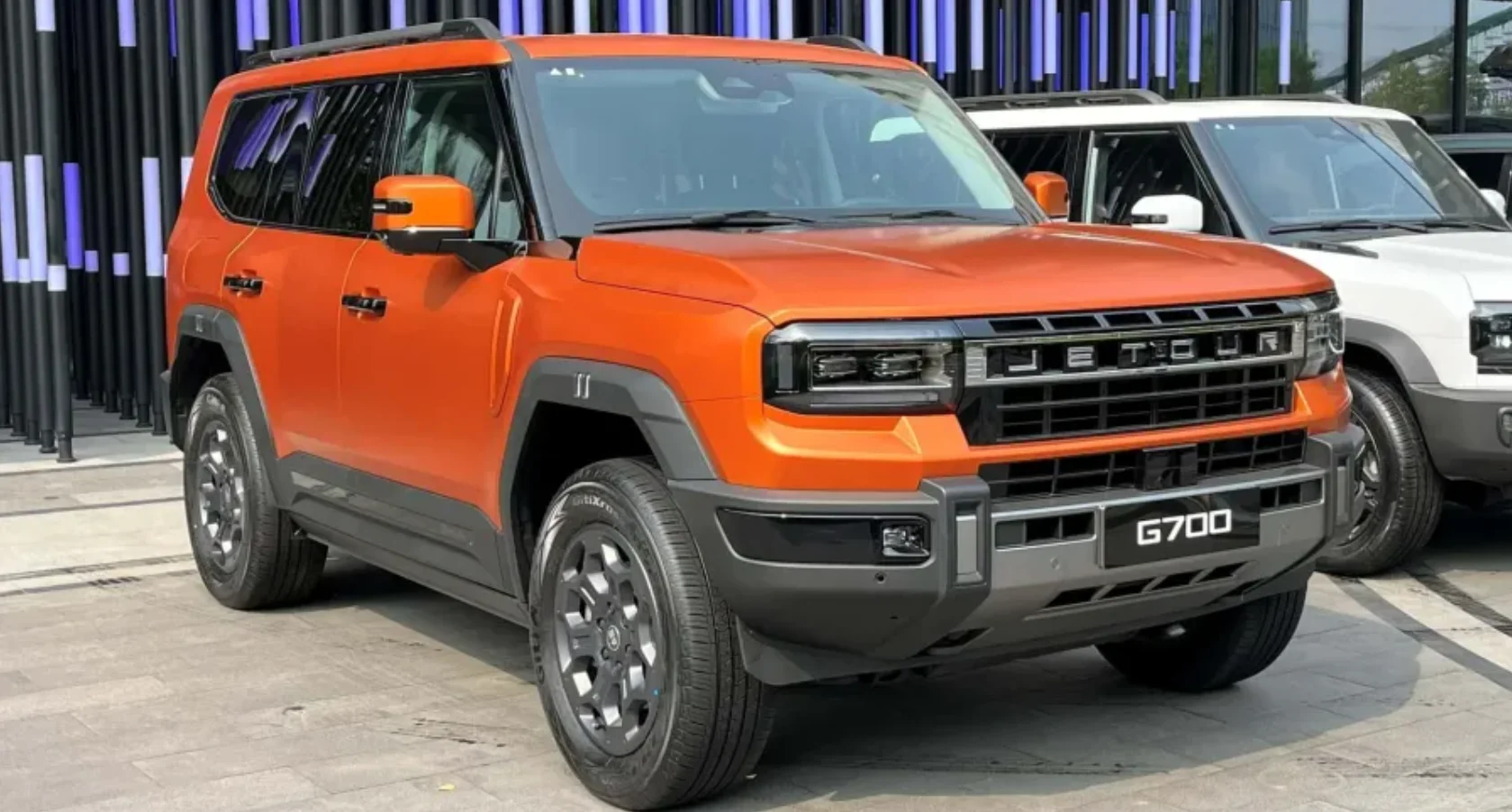 Mudança na CNH já está valendo e libera motoristas para guiar SUVs de luxo chineses