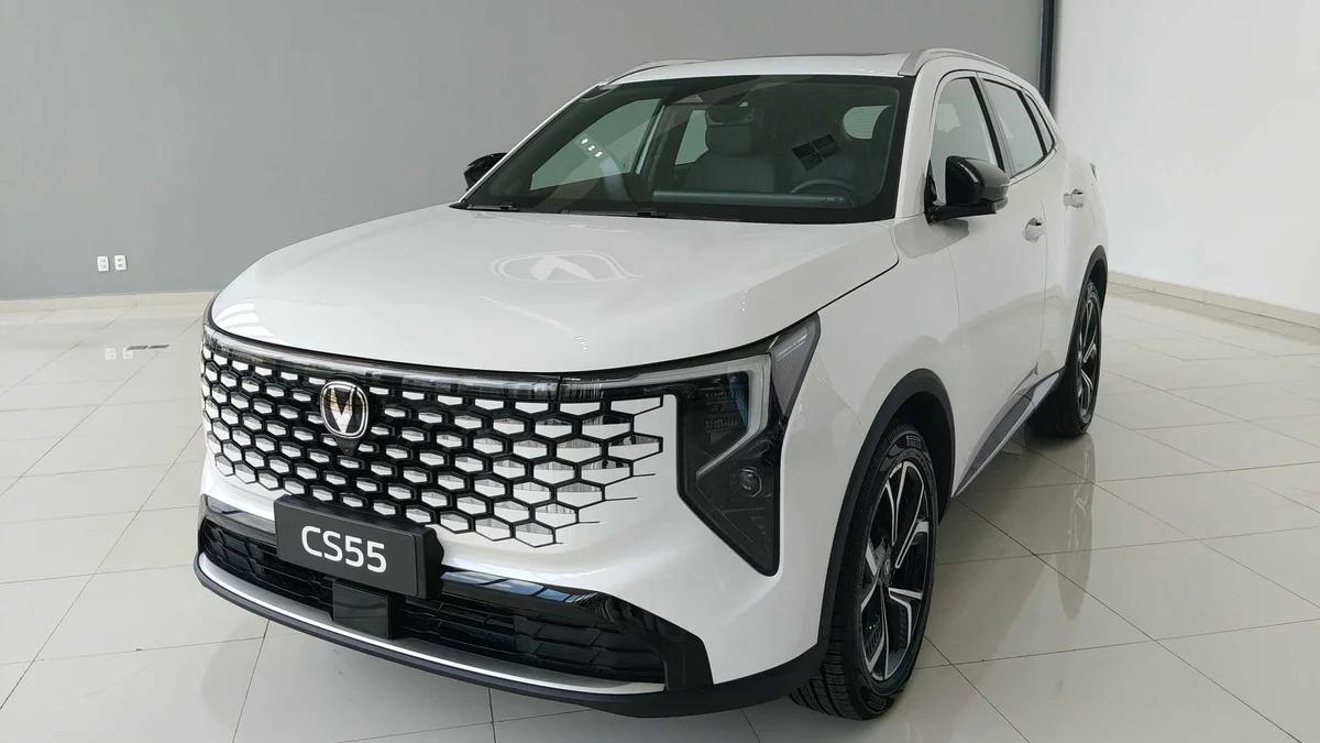 CAOA Changan lança SUV médio CS55 no Brasil por R$ 144.990 com opção híbrida plug-in flex
