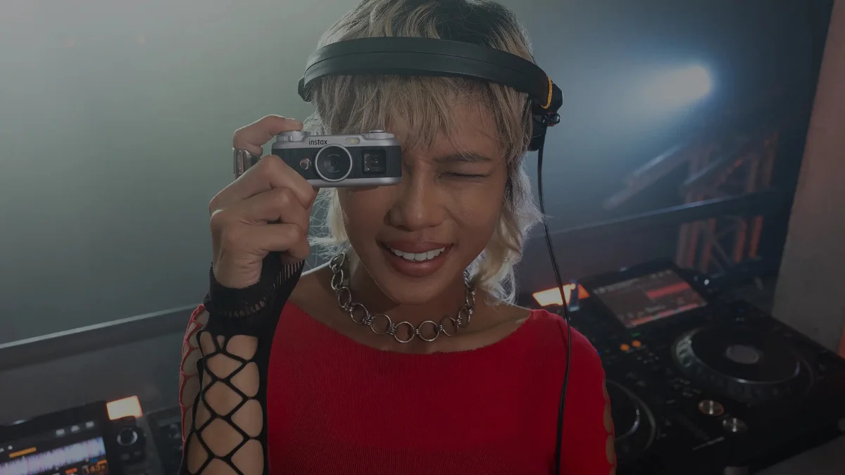 Mini câmera da Fujifilm parece brinquedo, mas tira fotos de verdade