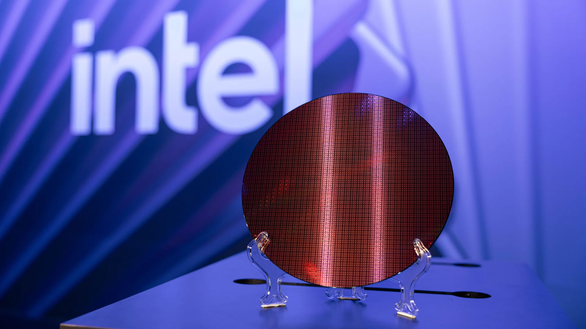 Intel dispara na Bolsa com maior salto nas vendas em quase 15 anos