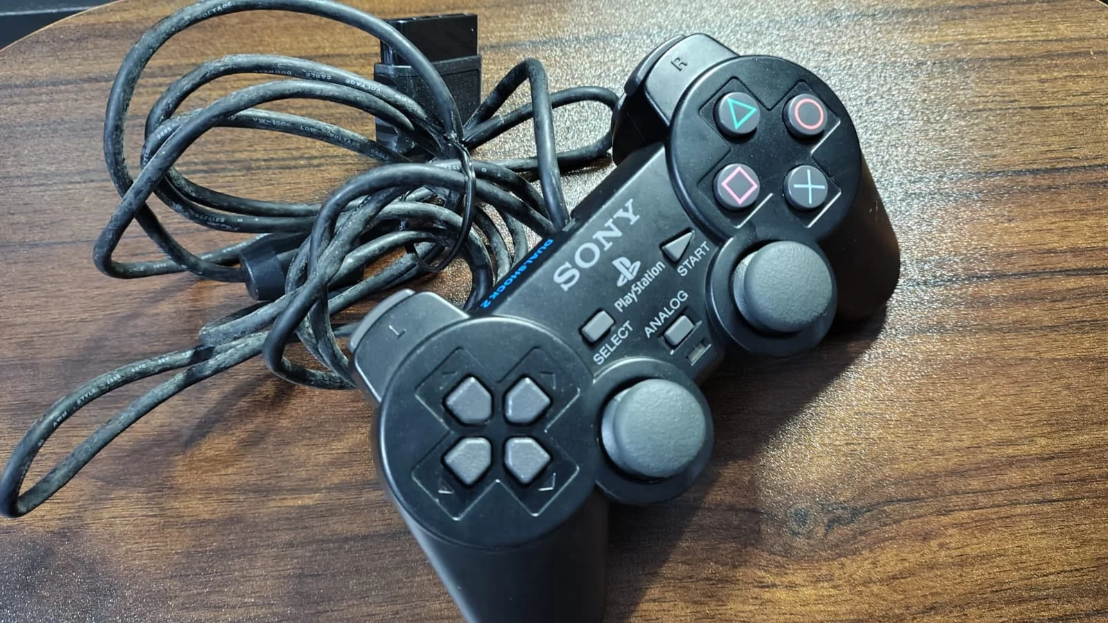 DualShock-2-Img2