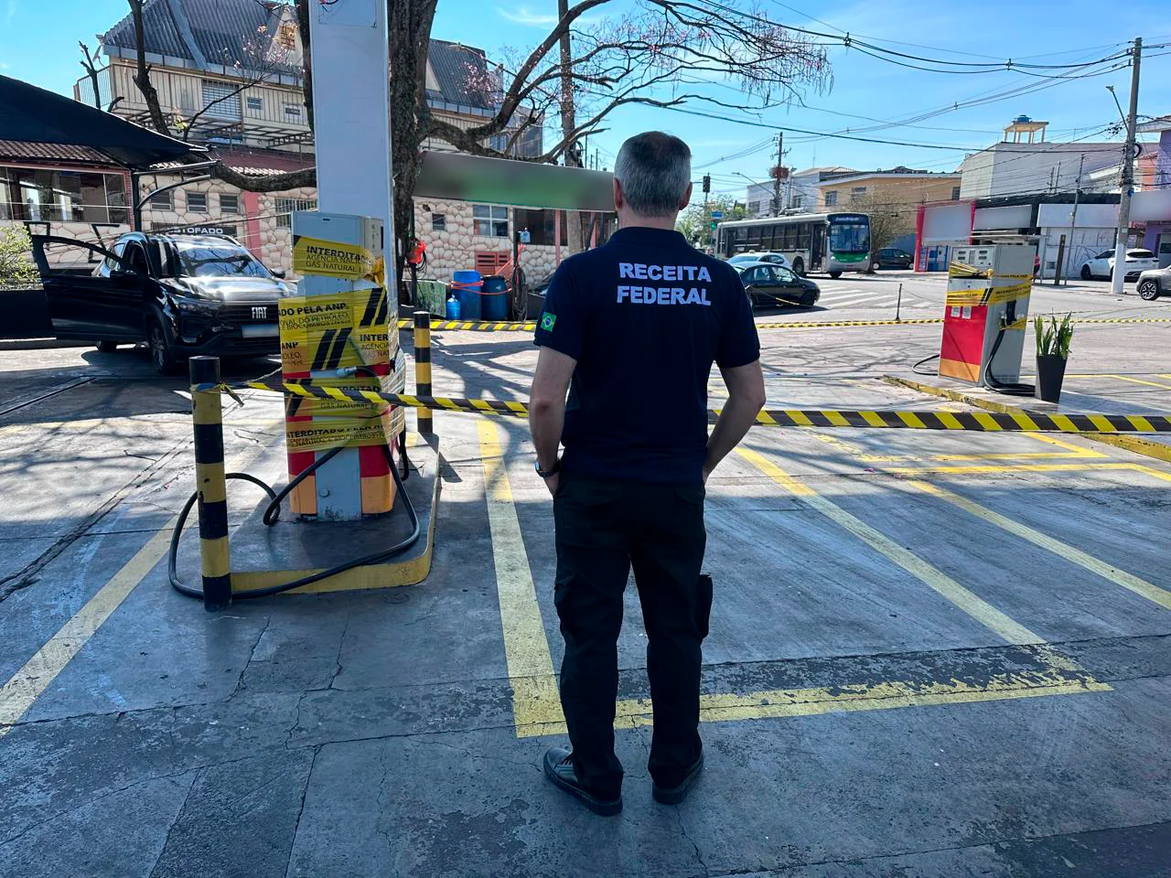 Receita Federal e Polícia Civil fecham o cerco contra postos irregulares em SP