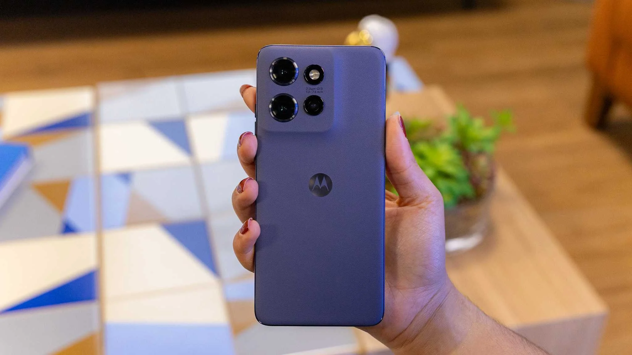 Motorola Edge 70 Neo revelado com bateria de 7.000 mAh antes do lançamento