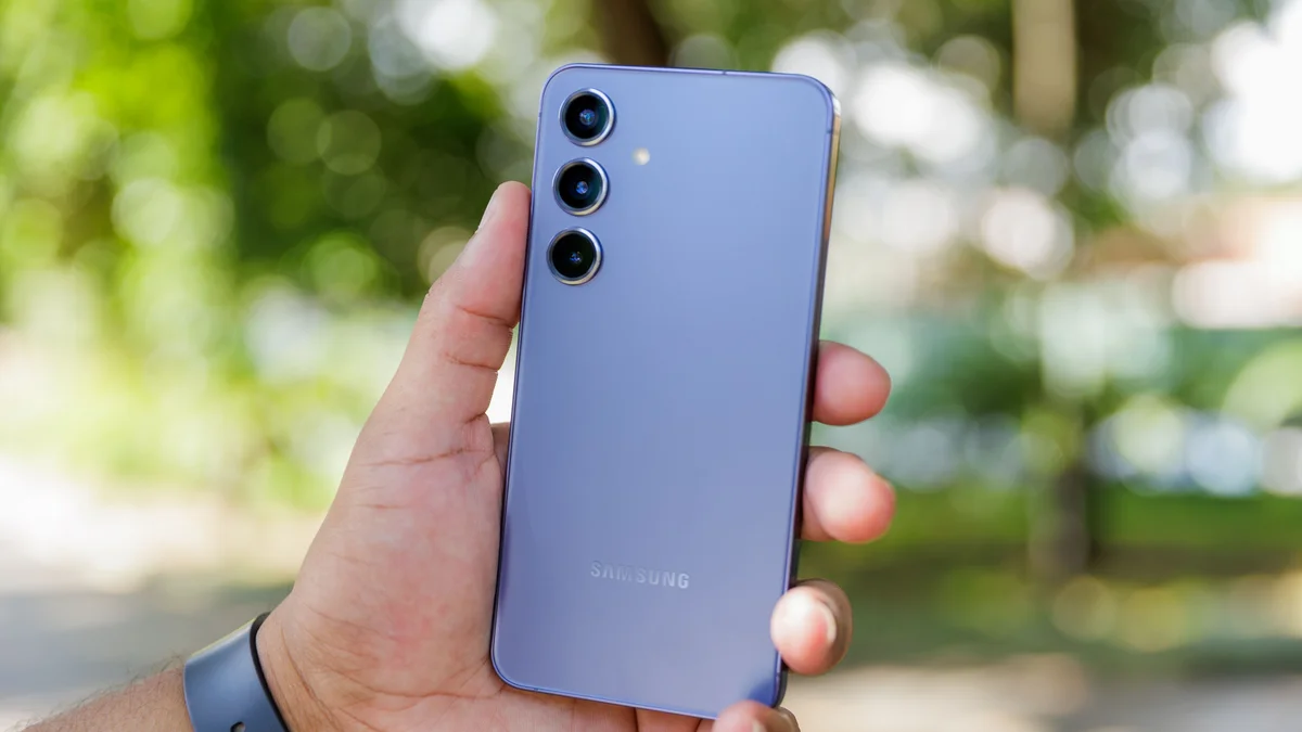 Quanto vale a pena pagar no Galaxy S24 em julho de 2026?