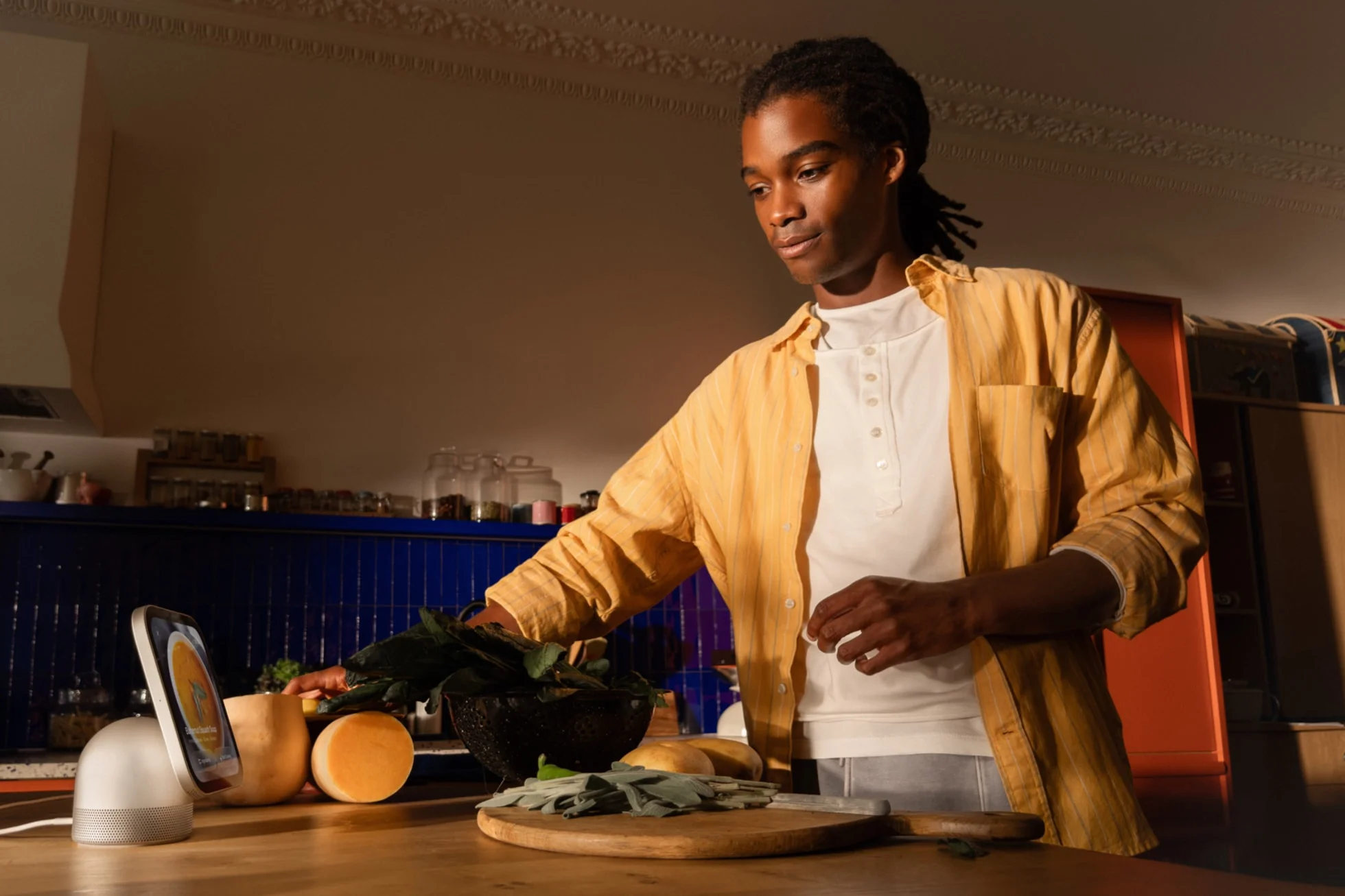 Apple-HomeView-lifestyle-kitchen-261013_big.jpg.large_2x