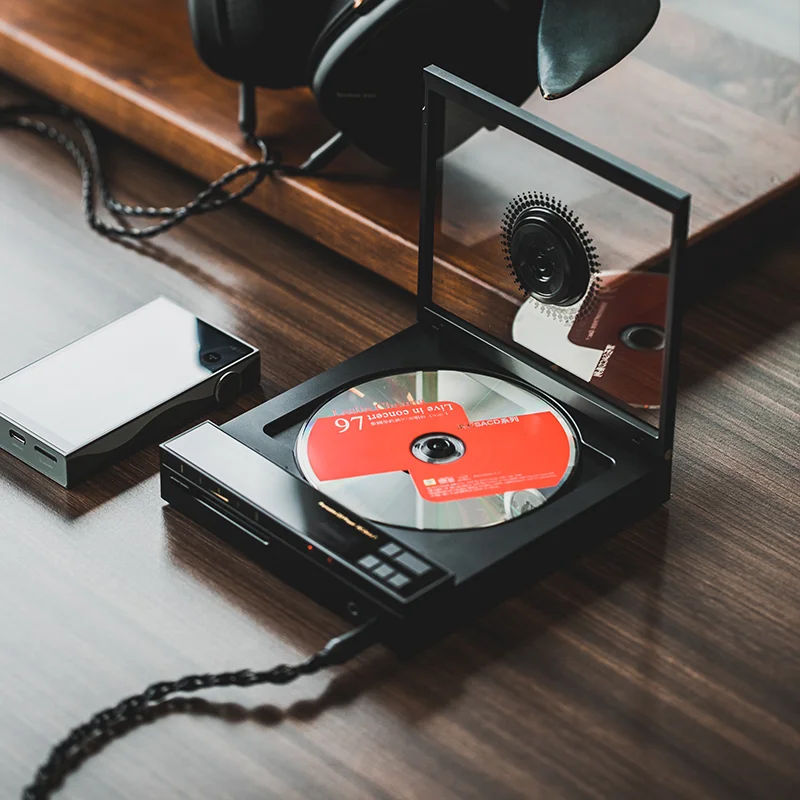 "Discman" renasce com design retrô, bateria recarregável e Bluetooth; veja preço