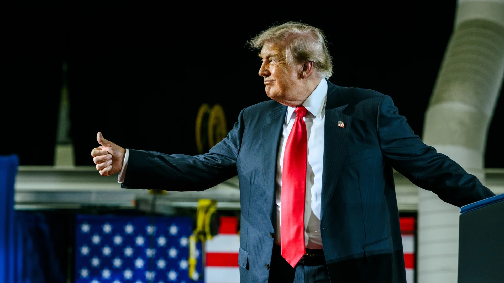 Hackers vazam dados da Trump Mobile e escancaram despreparo da operadora