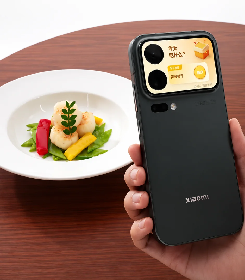 Novo celular da Xiaomi com tela na traseira começa a ganhar forma