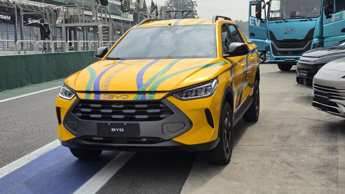 BYD Mako surge no Festival Interlagos e mostra por que será o pesadelo da Fiat Toro