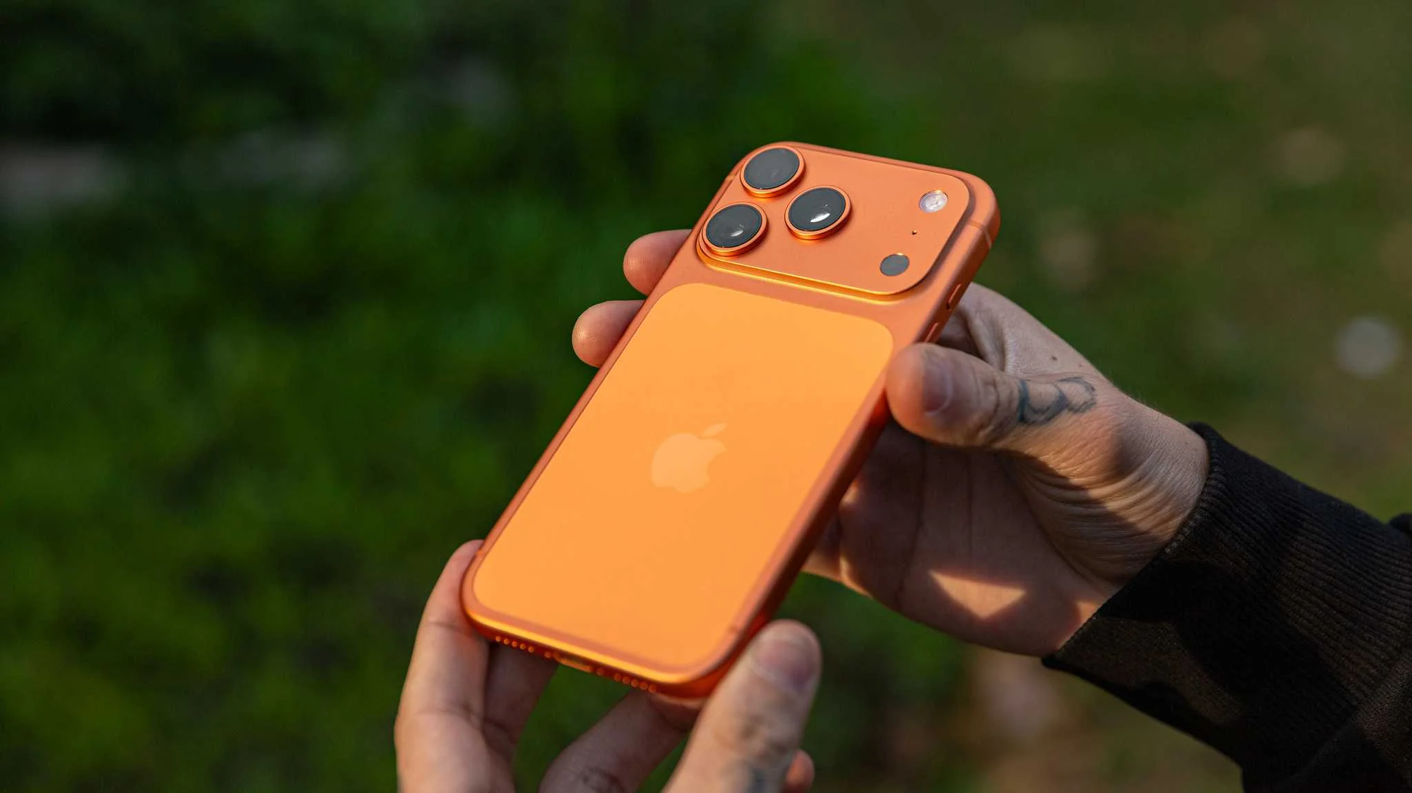 Receita leiloa iPhone 17 Pro a preço de iPhone 16e; veja como participar